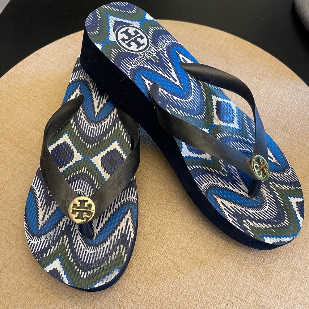 Tory Burch Blue and Black Patterned Flip Flops